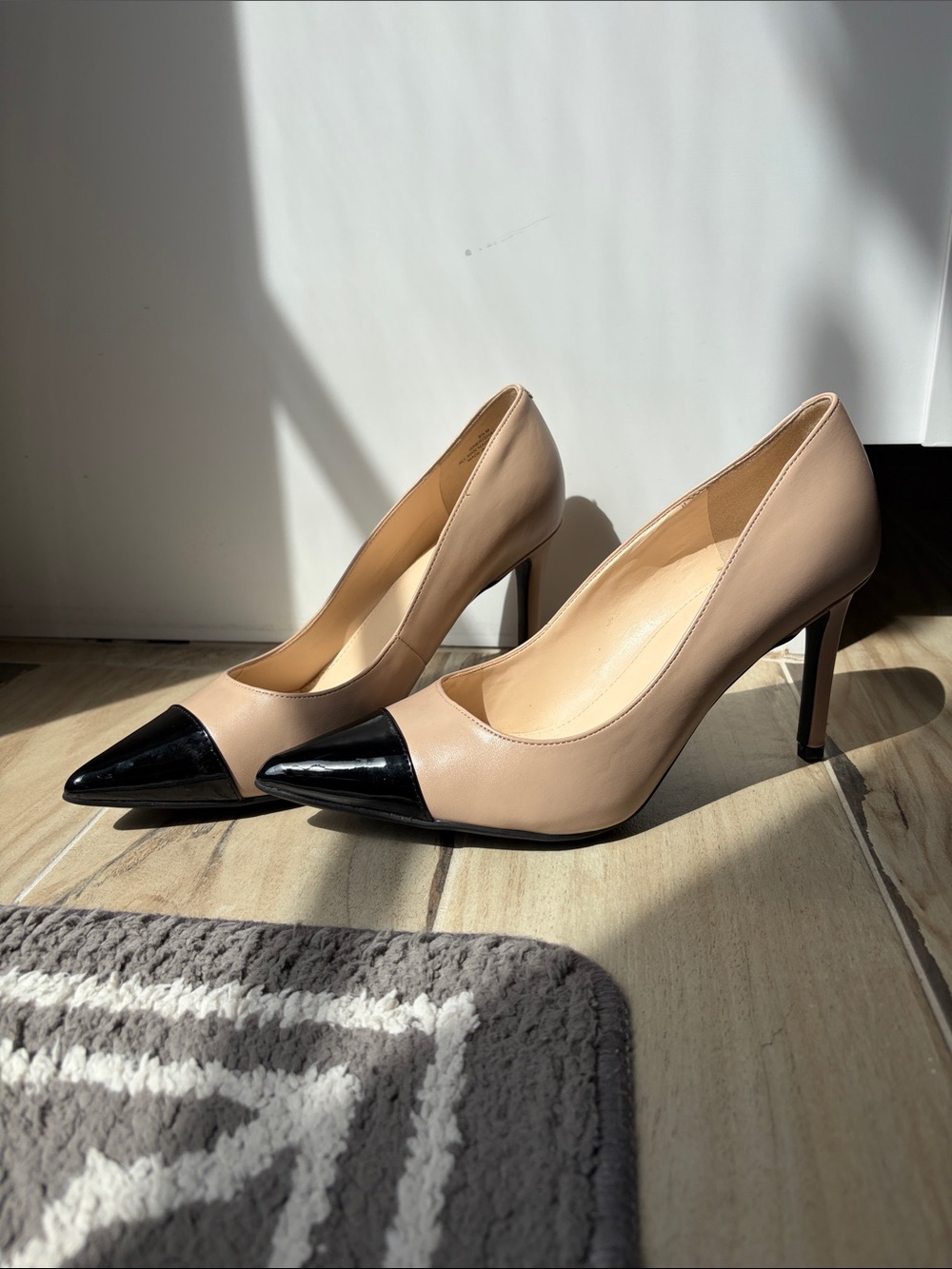 Nude and Black Pointed Toe Stiletto Pumps
Steve Madden 9.5